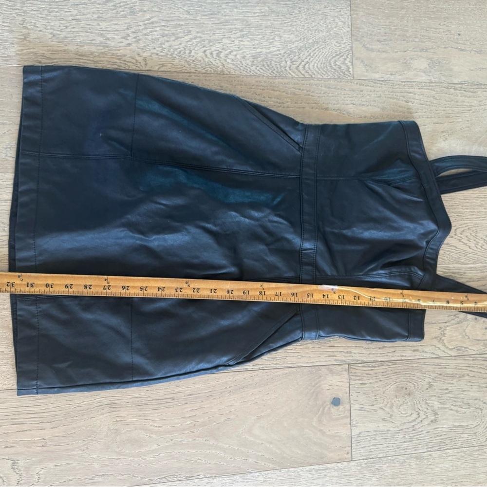 ABERCROMBIE & FITCH Black Faux Vegan Leather Mini Dress Womens XS - Picture 2 of 4
